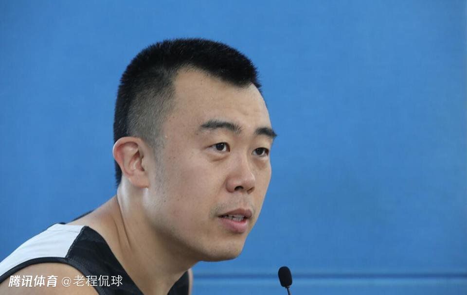 午夜免费小视频