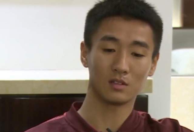 假装睡着了