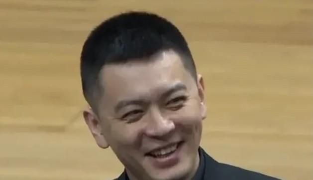 大乳boobs巨大吃奶光头